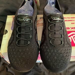 Sketchers black sporty slip-on women’s size 7.5; new w/tags and box